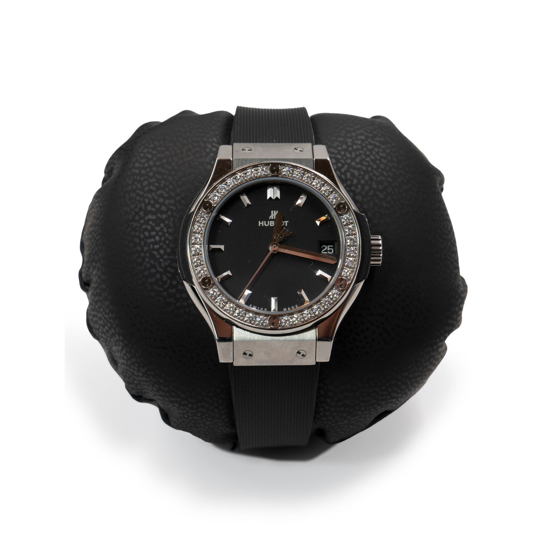 Hublot Classic Fusion Titanium Diamonds 33mm Quartz Women’s Watch - Gemaee  UAE