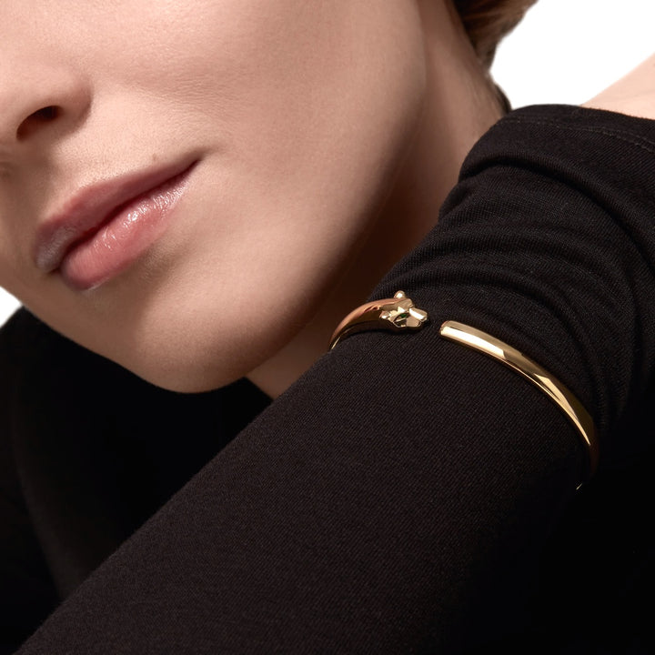 Cartier Panthère de Cartier Bracelet Small Model in 18K Yellow Gold with Tsavorite Garnet Eyes and Onyx - Gemaee  UAE