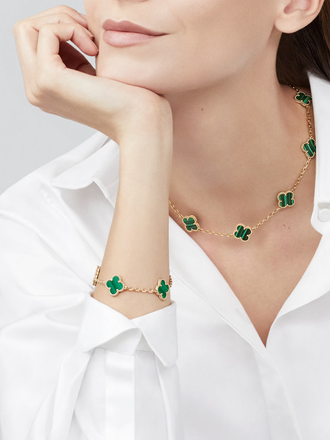 Van Cleef & Arpels Vintage Alhambra Bracelet 5 Motifs 18K Yellow Gold - Gemaee  UAE