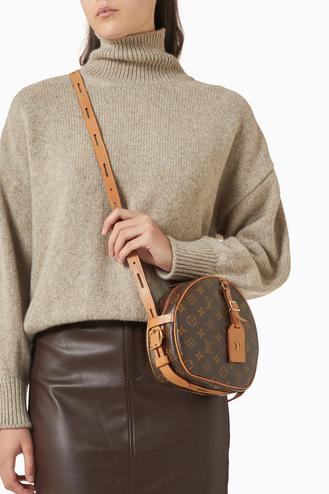 Louis Vuitton Boîte Chapeau Souple MM Crossbody Bag in Monogram Canvas