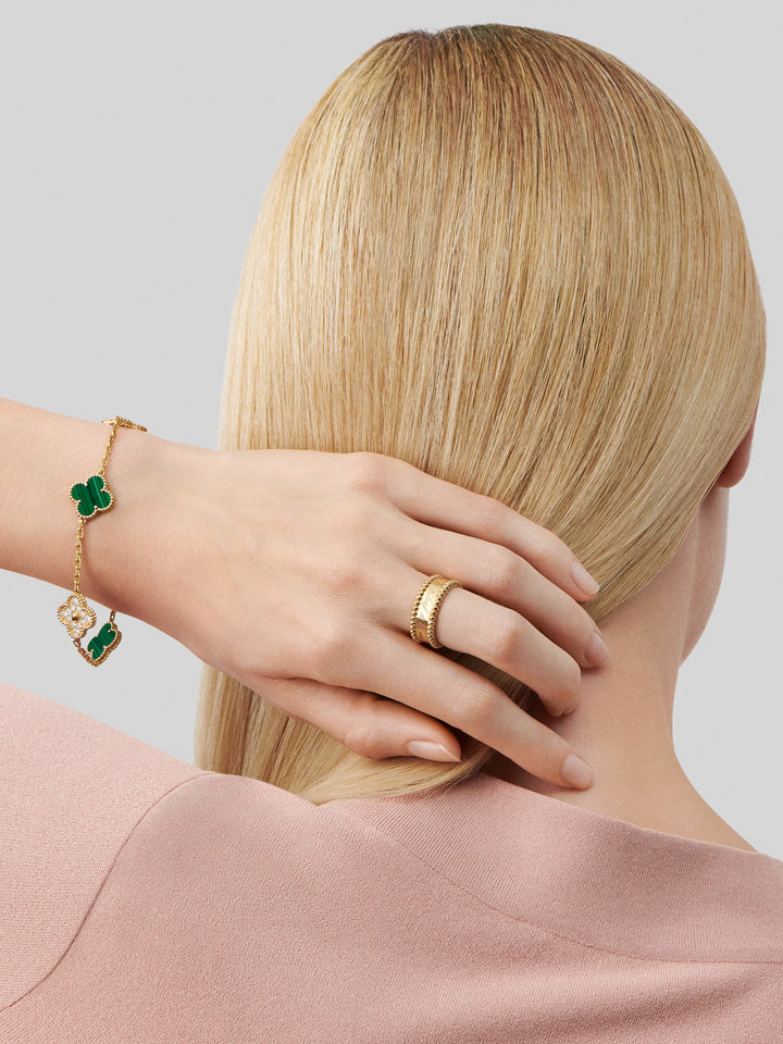 Van Cleef & Arpels Vintage Alhambra Bracelet 5 Motifs in Yellow Gold with Malachite - Gemaee  UAE