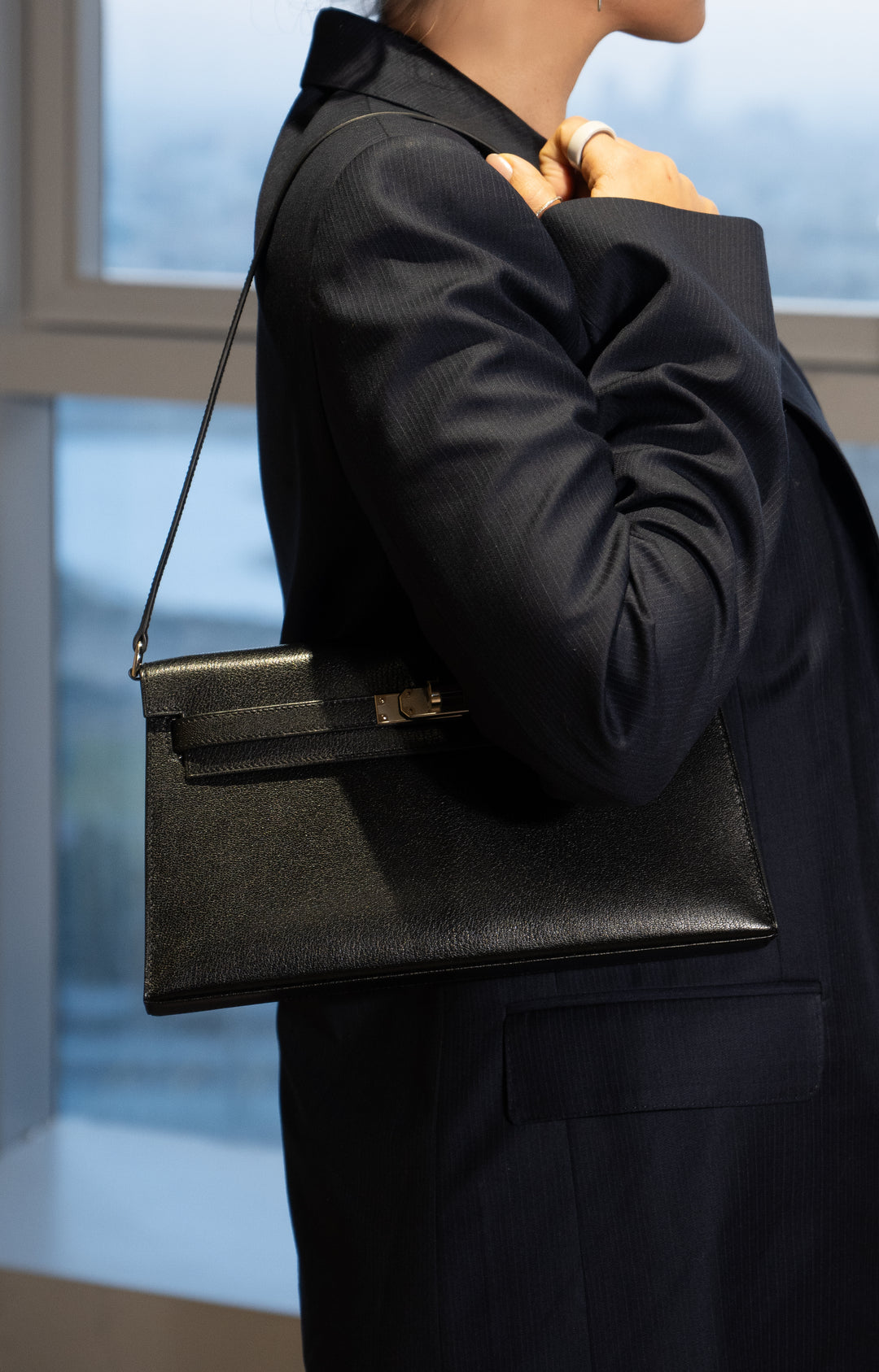 Hermès Kelly Élan Handbag Noir Chevre Chamikila Leather Palladium Hardware