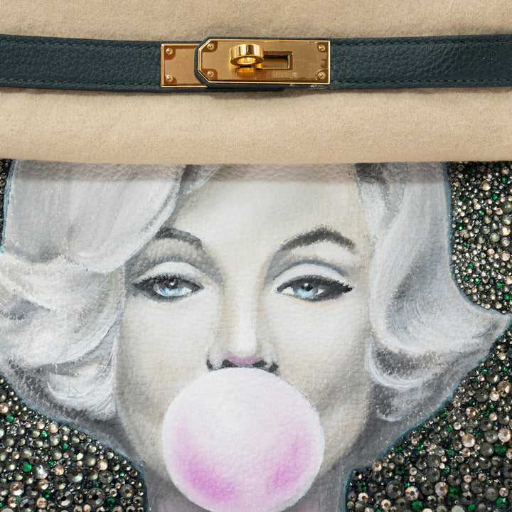 Hermès Kelly 28 Vert Cyprès Veau Togo Leather Bag with Gold Hardware with Hand Paint design