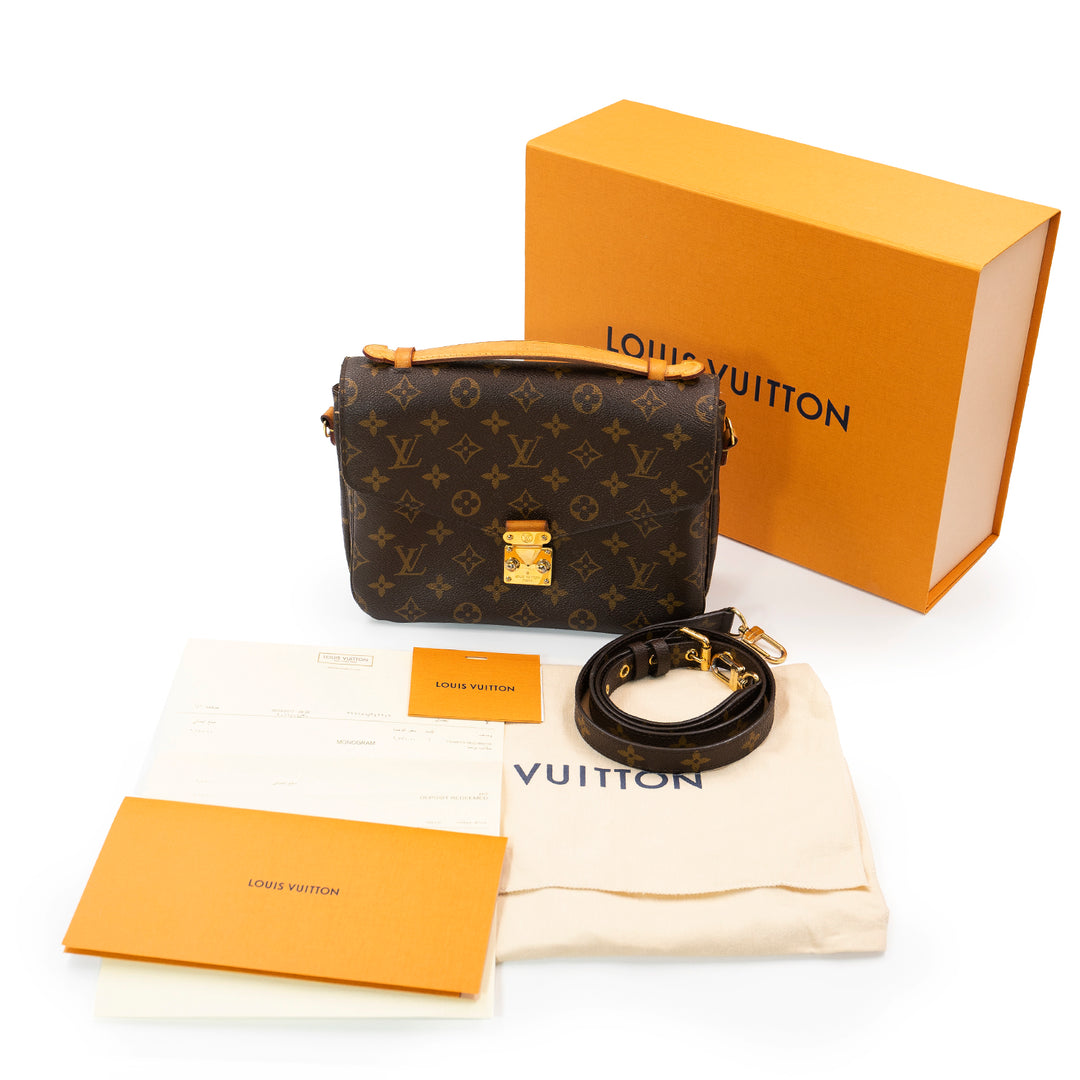 Louis Vuitton Pochette Métis Monogram Canvas HandBag