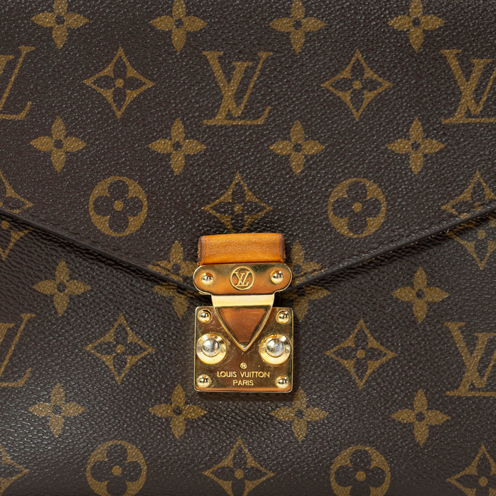 Louis Vuitton Pochette Métis Monogram Canvas HandBag