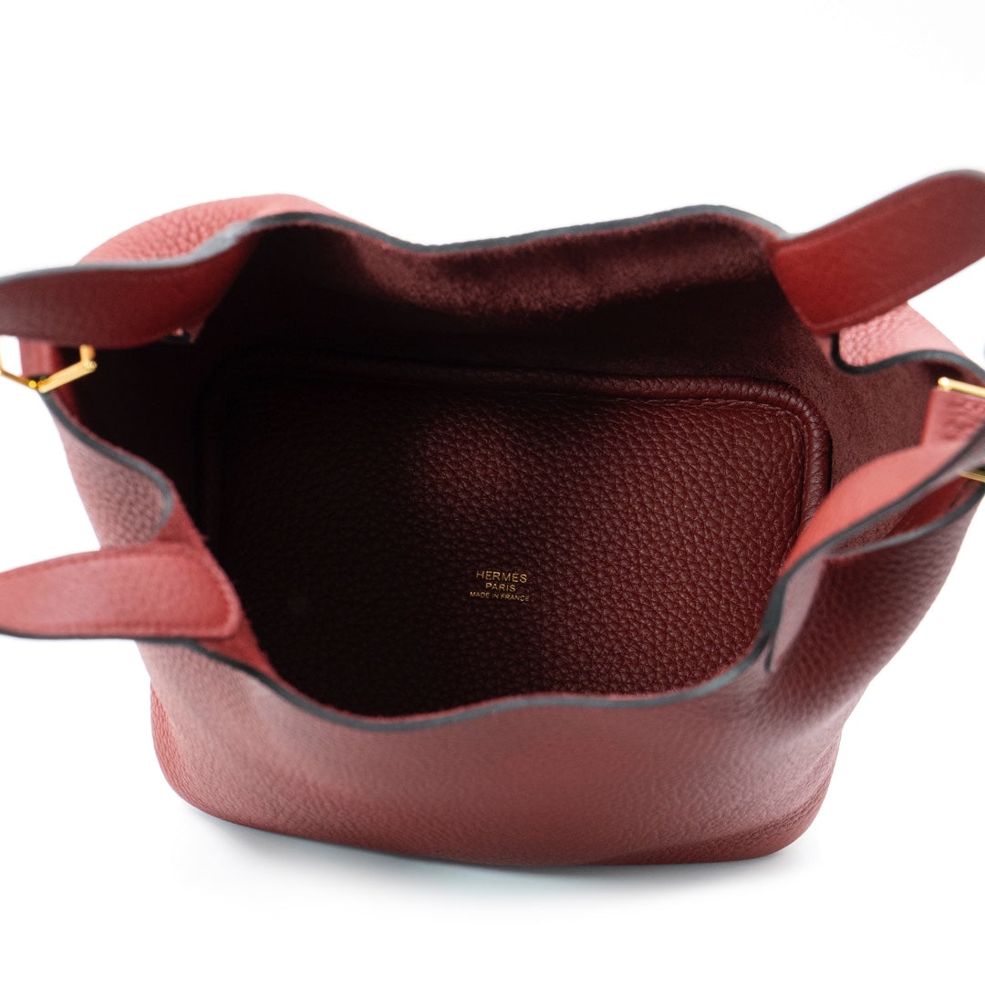 Hermès Picotin Lock 18 Taurillon Clemence Leather in Rouge H