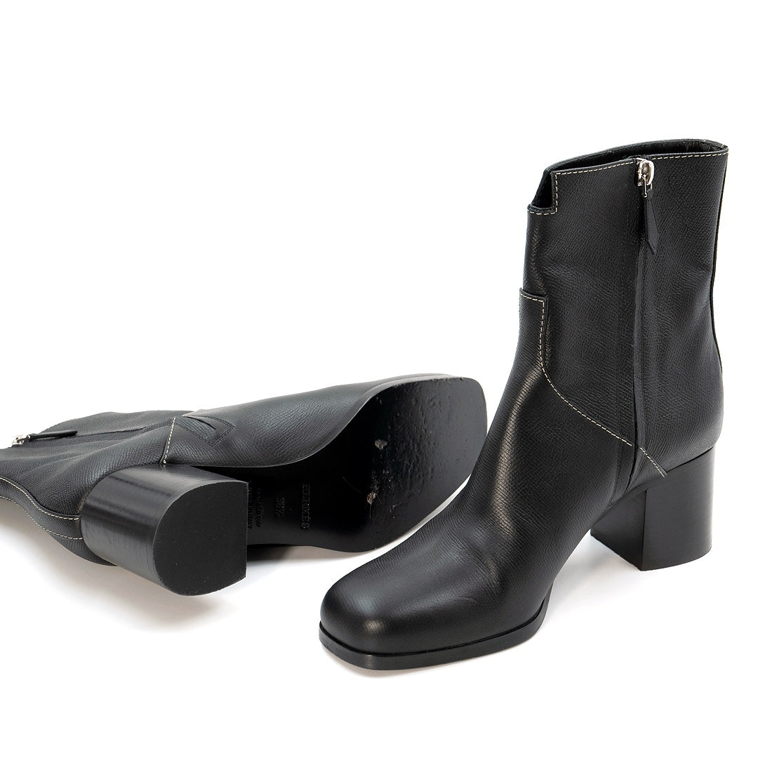 Hermès Saint Germain ankle boots in black calfskin leather