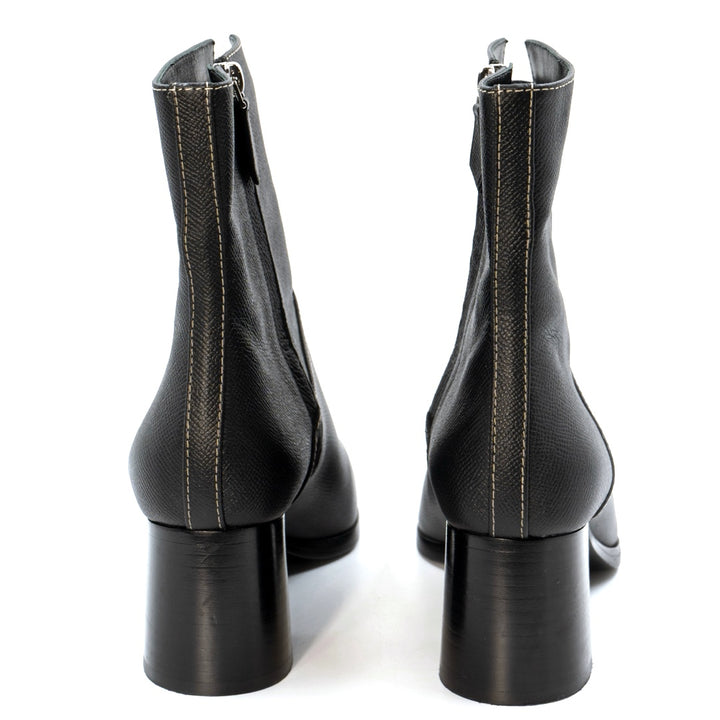 Hermès Saint Germain ankle boots in black calfskin leather