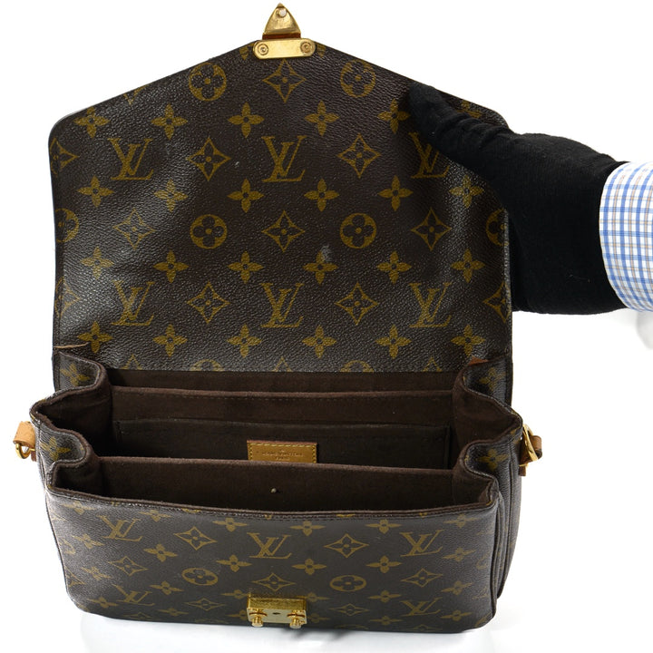 Louis Vuitton Pochette Metis Handbag