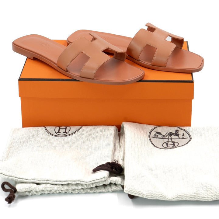 Hermès Rose Bubinga Leather Oran sandals