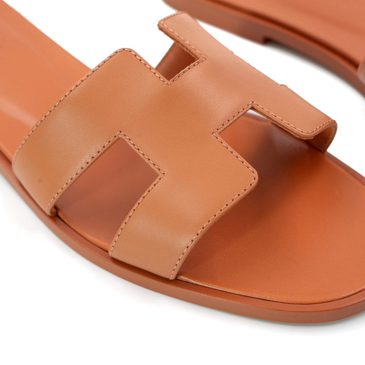 Hermès Rose Bubinga Leather Oran sandals