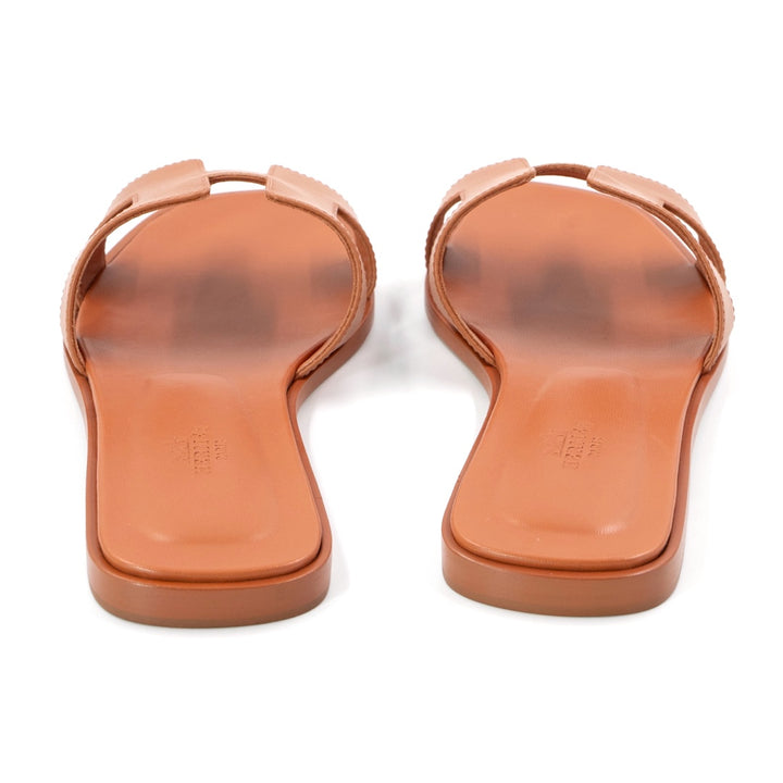 Hermès Rose Bubinga Leather Oran sandals
