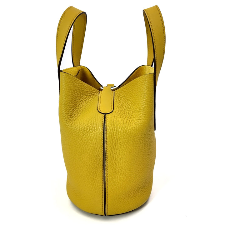 Hermès In The Loop Seau 18 Bucket Bag in Taurillon Clemence Leather