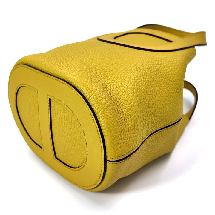 Hermès In The Loop Seau 18 Bucket Bag in Taurillon Clemence Leather