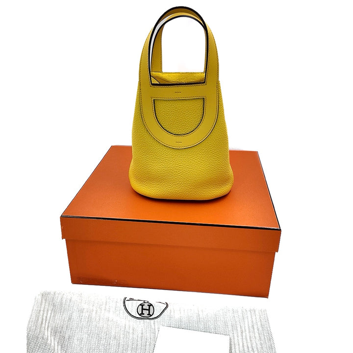 Hermès In The Loop Seau 18 Bucket Bag in Taurillon Clemence Leather