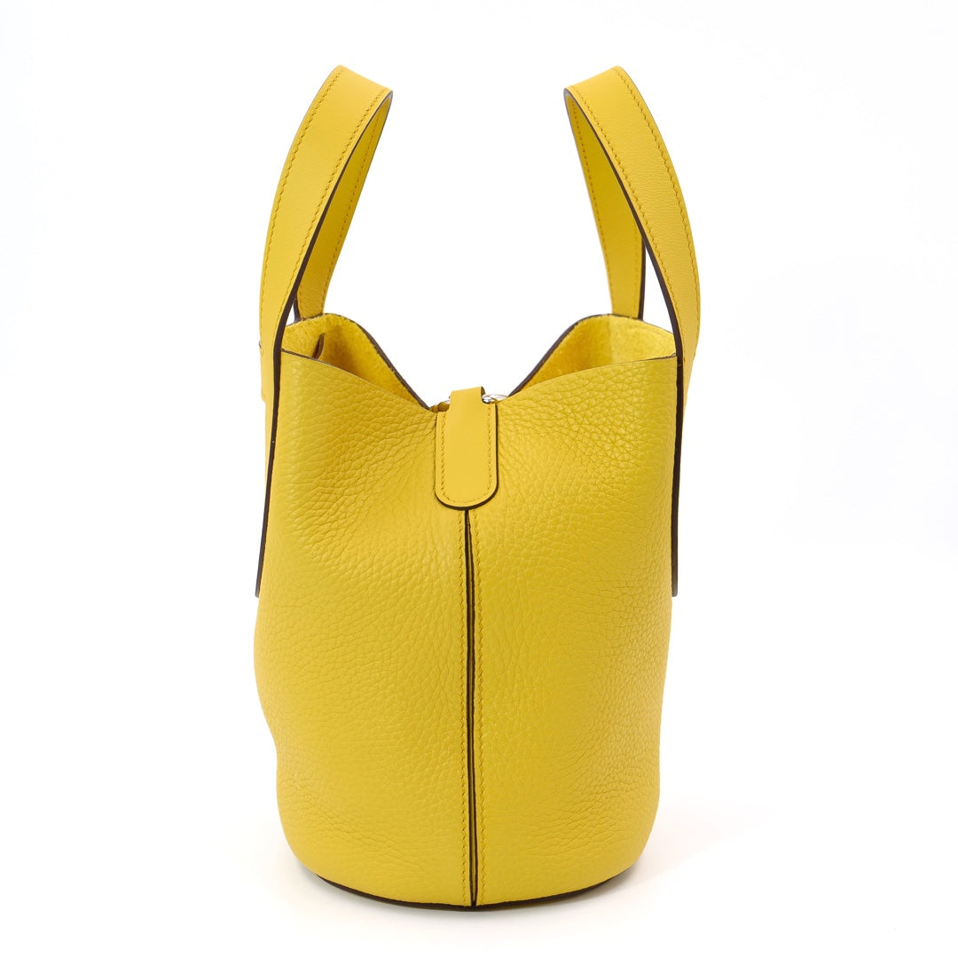 Hermès In The Loop Seau 18 Bucket Bag in Taurillon Clemence Leather