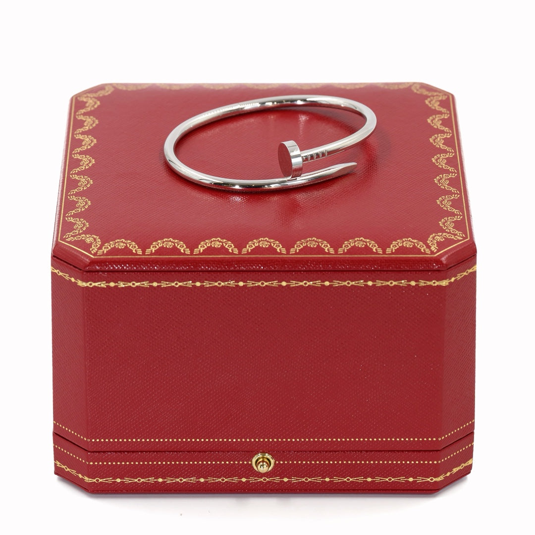 Cartier Juste un Clou Bracelet Size 17 Classic Model