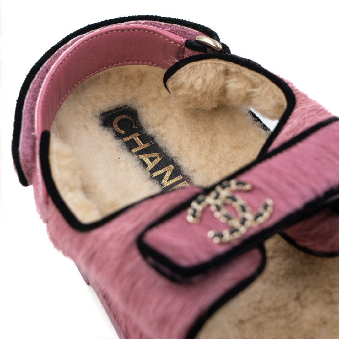 Chanel Pink Pony Style Calfskin Dad Sandals with Shearling - Gemaee  UAE