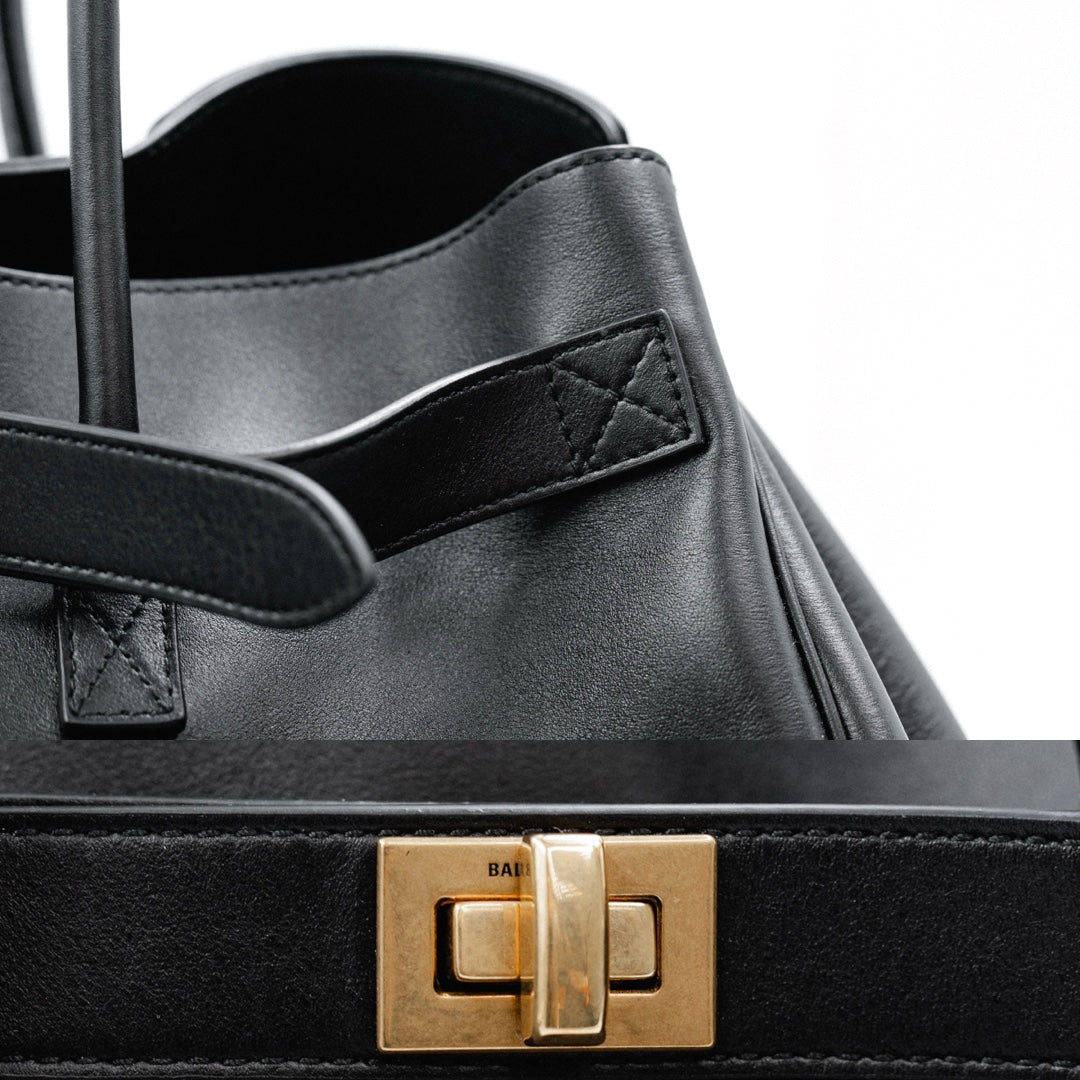 Balenciaga Bel Air Medium Carry All Bag - Gemaee  UAE