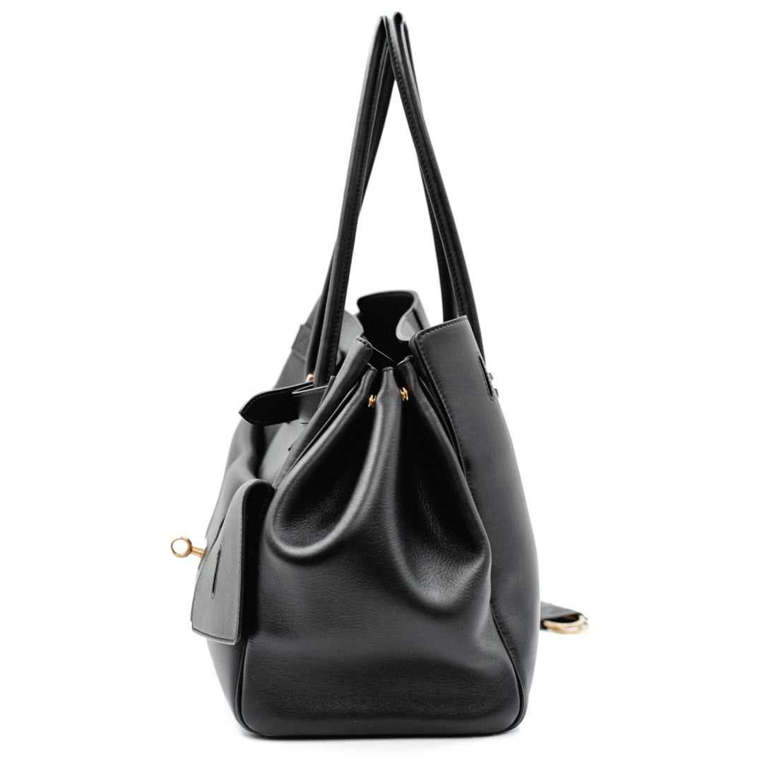 Balenciaga Bel Air Medium Carry All Bag - Gemaee  UAE
