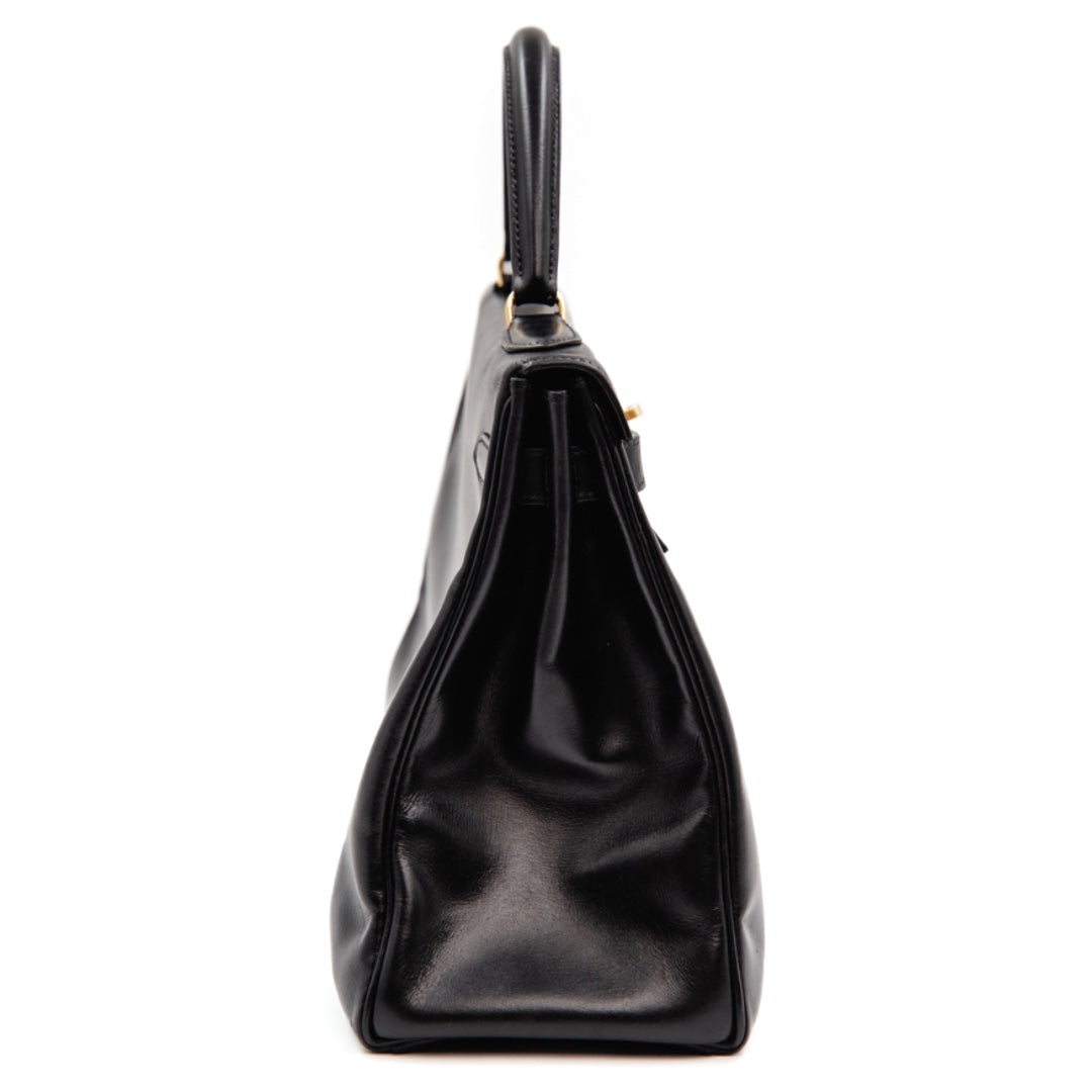 Hermès Kelly 32 Bag in Black Box Calfskin Leather with Gold Hardware - Gemaee  UAE