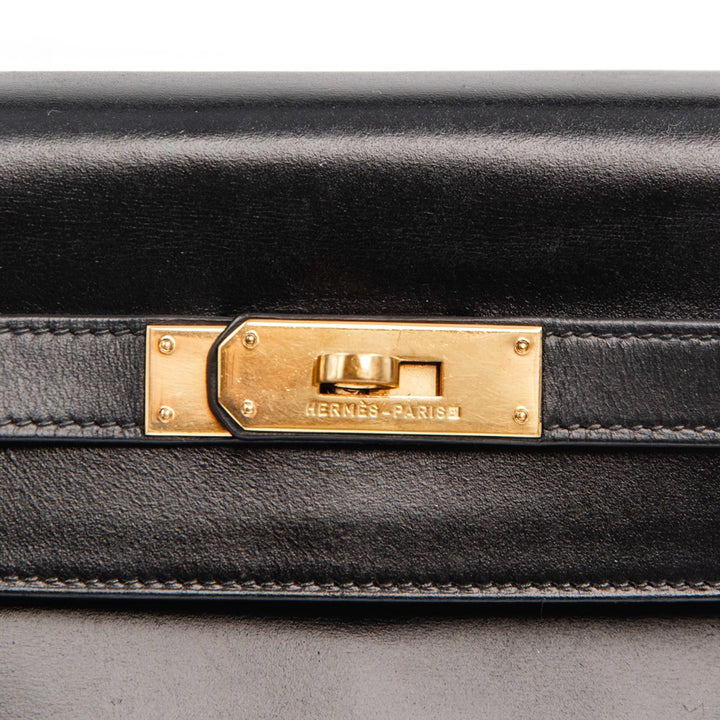 Hermès Kelly 32 Bag in Black Box Calfskin Leather with Gold Hardware - Gemaee  UAE