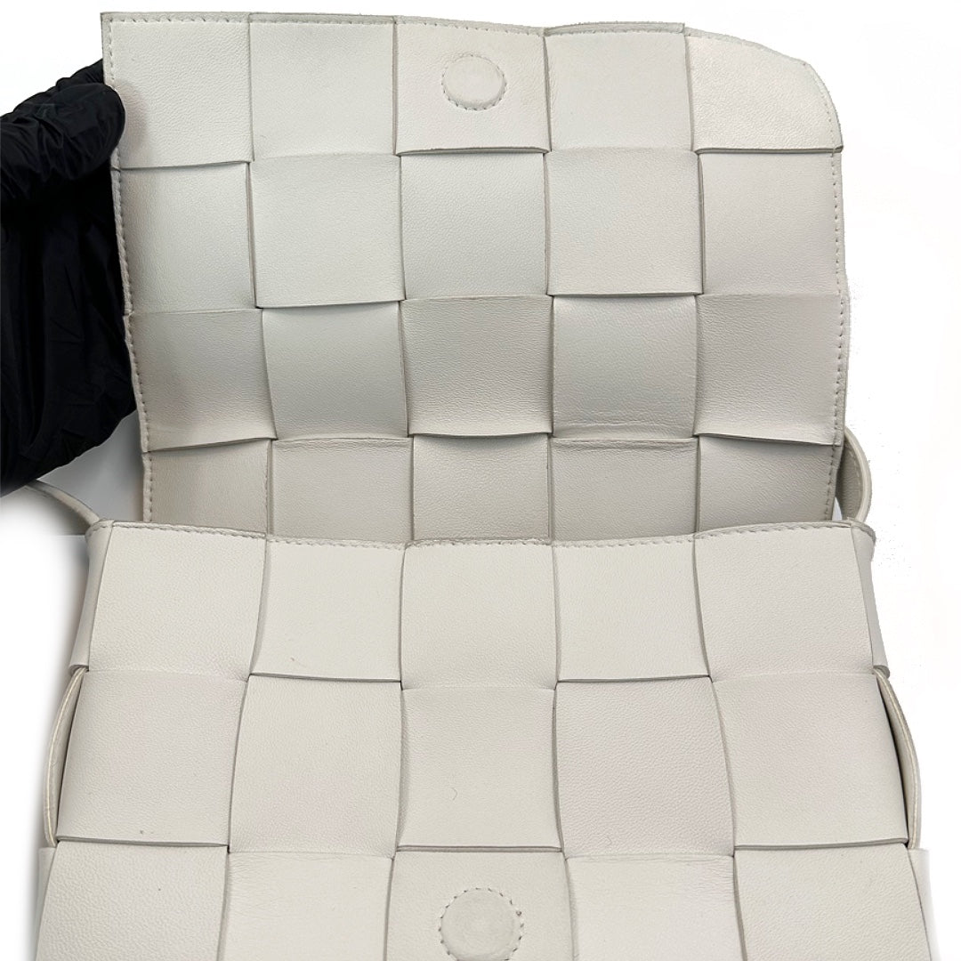 Bottega Veneta Medium Cassette Shoulder Bag in Intrecciato Leather - Gemaee  UAE