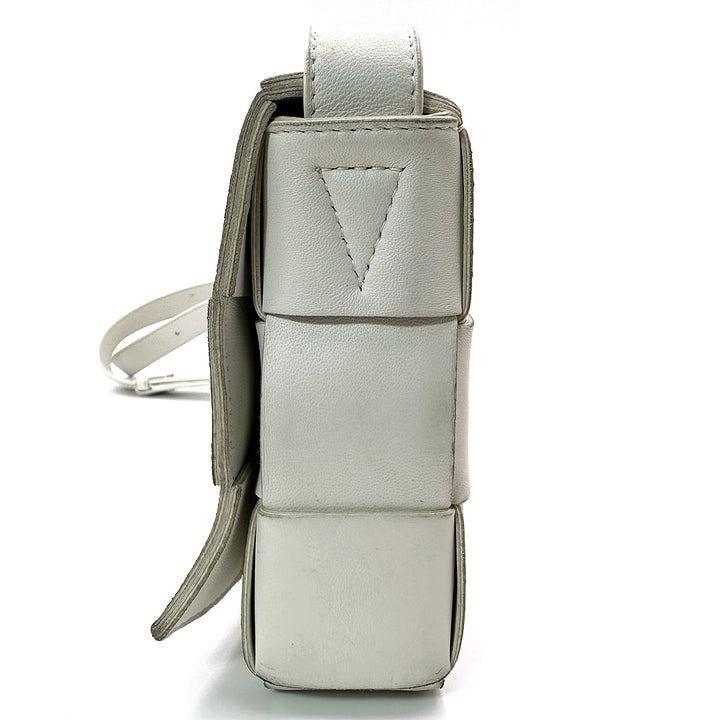 Bottega Veneta Medium Cassette Shoulder Bag in Intrecciato Leather - Gemaee  UAE