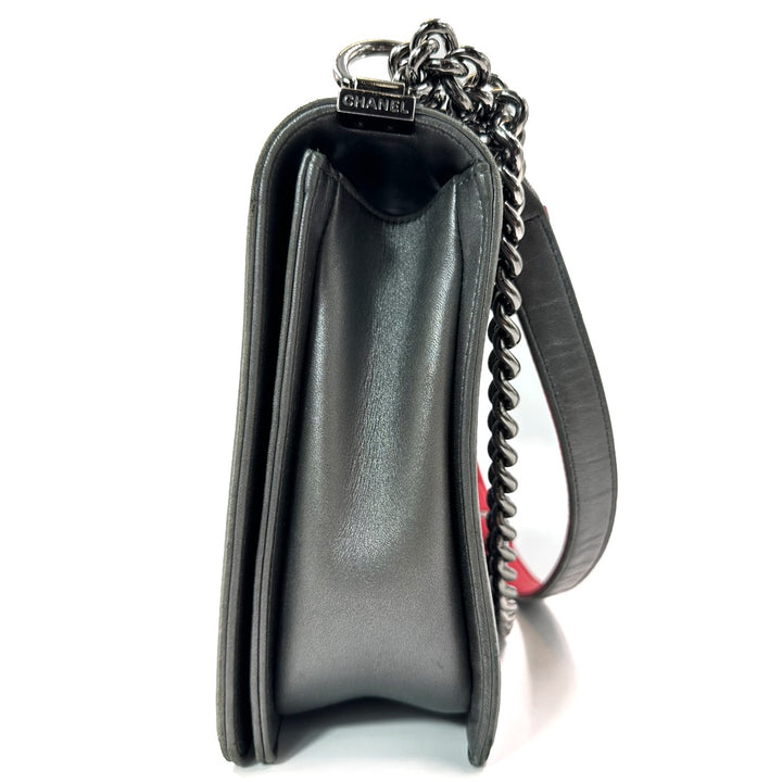 Chanel Large Boy Flap Bag in Grey Cube-Embossed Leather - Gemaee  UAE