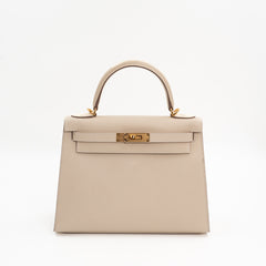 Hermès Kelly Sellier 28 Epsom Leather Bag in Craie with Gold Hardware