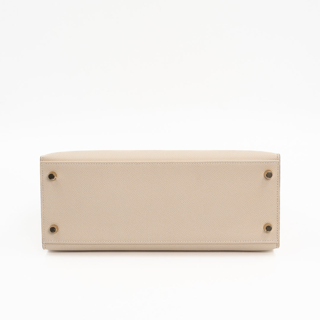 Hermès Kelly Sellier 28 Epsom Leather Bag in Craie with Gold Hardware