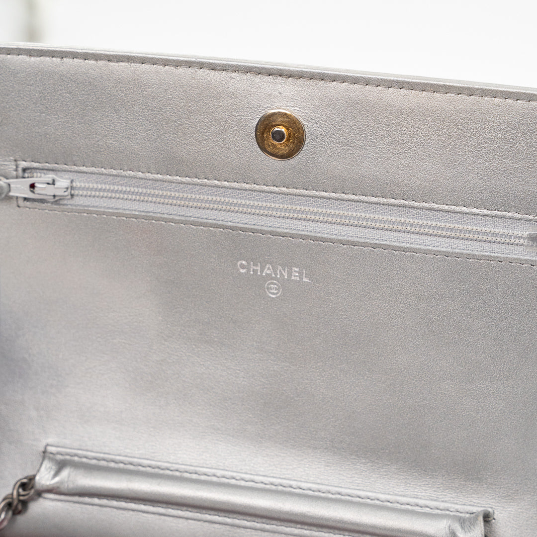 Chanel Metallic Silver Quilted Aged Calfskin Gabrielle Wallet on Chain Ruthenium Hardware
