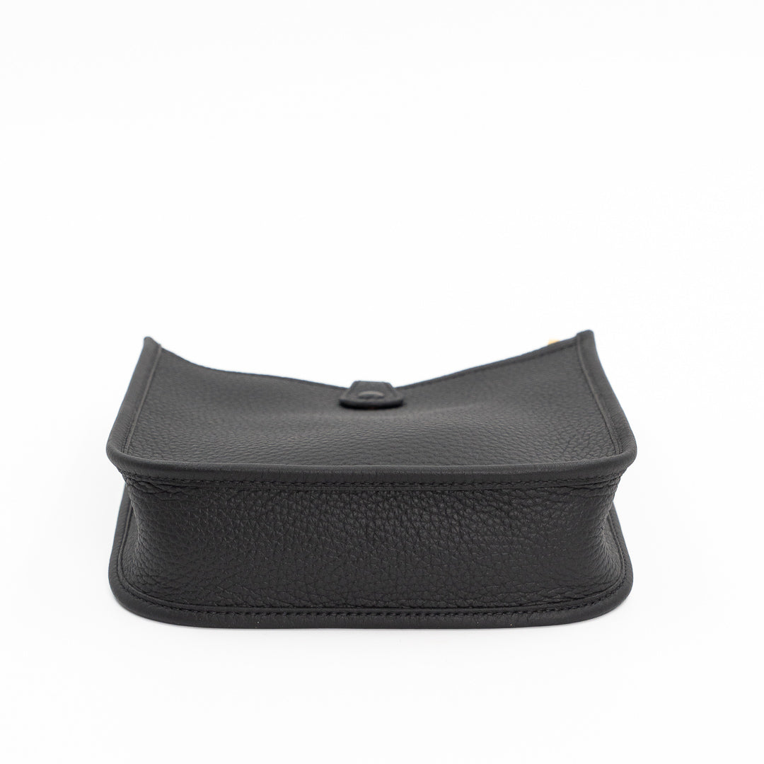 Hermès Evelyne 16 Amazone Taurillon Clemence Leather Bag in Noir with Noir/Gris Fumée Amazone Strap and Gold Hardware