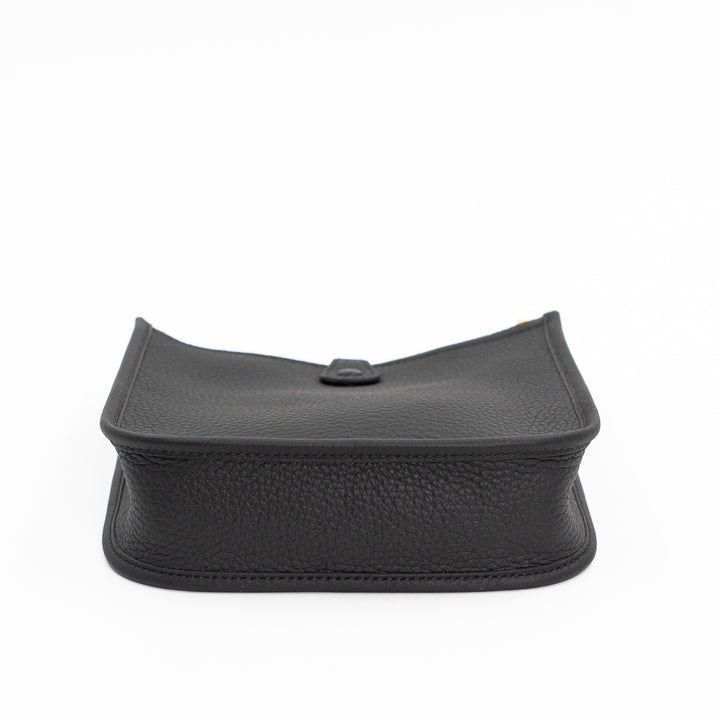 Hermès Evelyne 16 Amazone Taurillon Clemence Leather Bag in Noir with Noir/Gris Fumée Amazone Strap and Gold Hardware