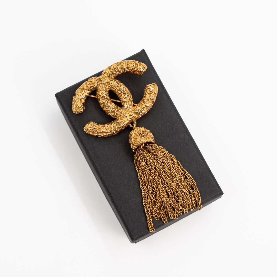 Chanel Vintage Tassel Brooch in Gold Tone Metal
