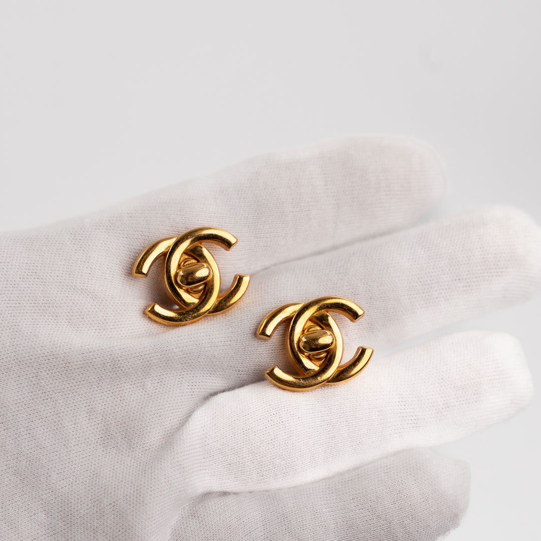 Chanel Vintage CC Turn Lock Clip On Earrings in Gold Tone Metal