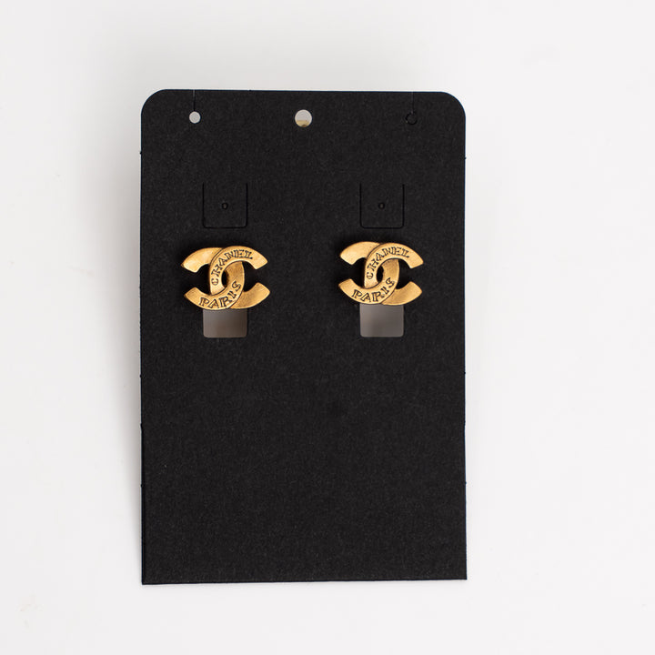 Chanel Vintage CC Logo Clip On Earrings in Gold Tone Metal