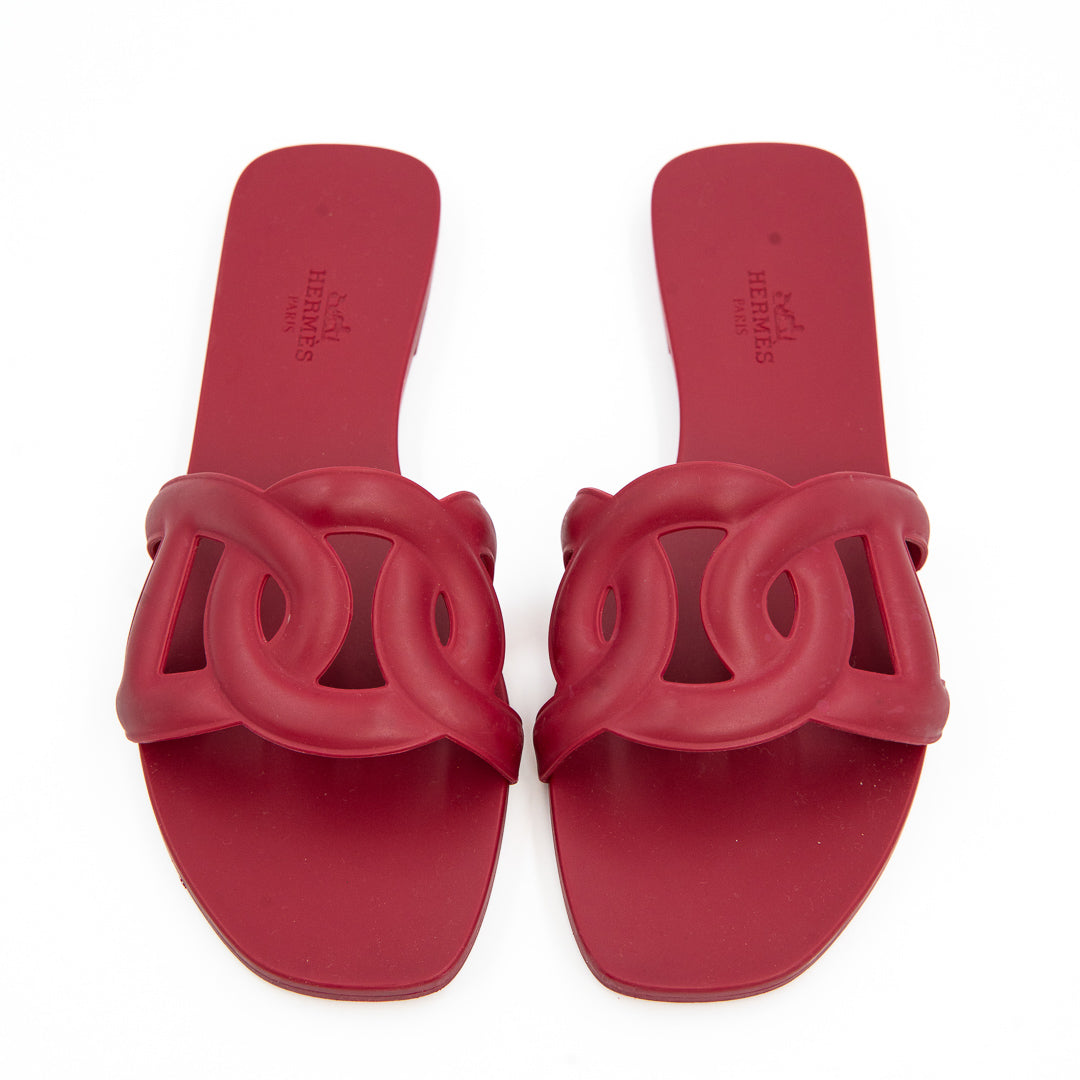 Hermès Aloha Sandals in Rose Baie Rubber