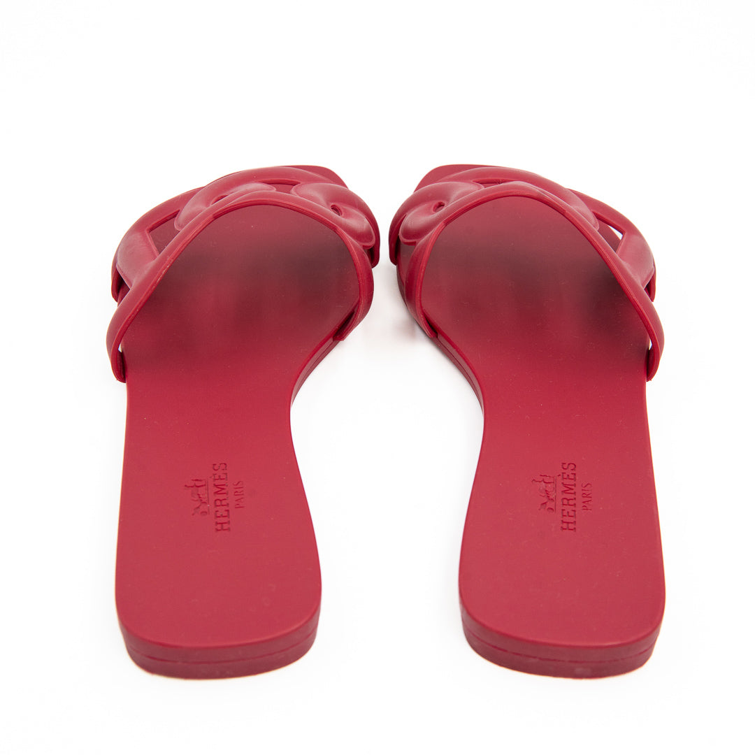 Hermès Aloha Sandals in Rose Baie Rubber
