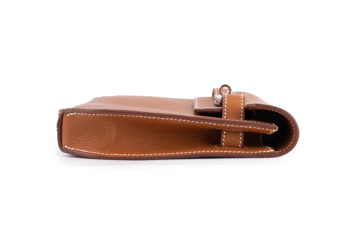 Hermès Kelly Dépêches 25 Pouch in Gold Barénia Calfskin with Palladium Hardware