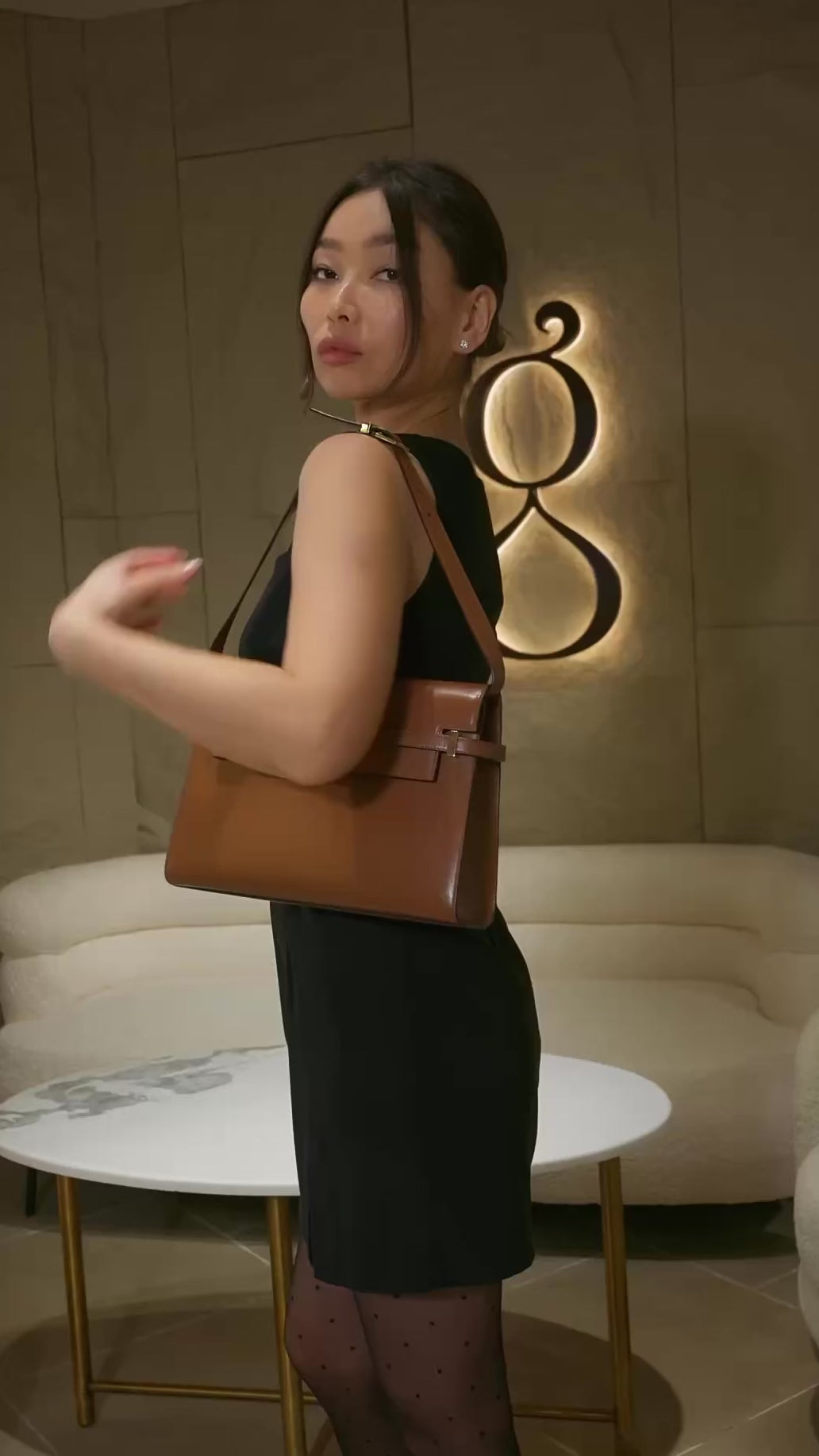 Saint Laurent Manhattan Leather Handbag