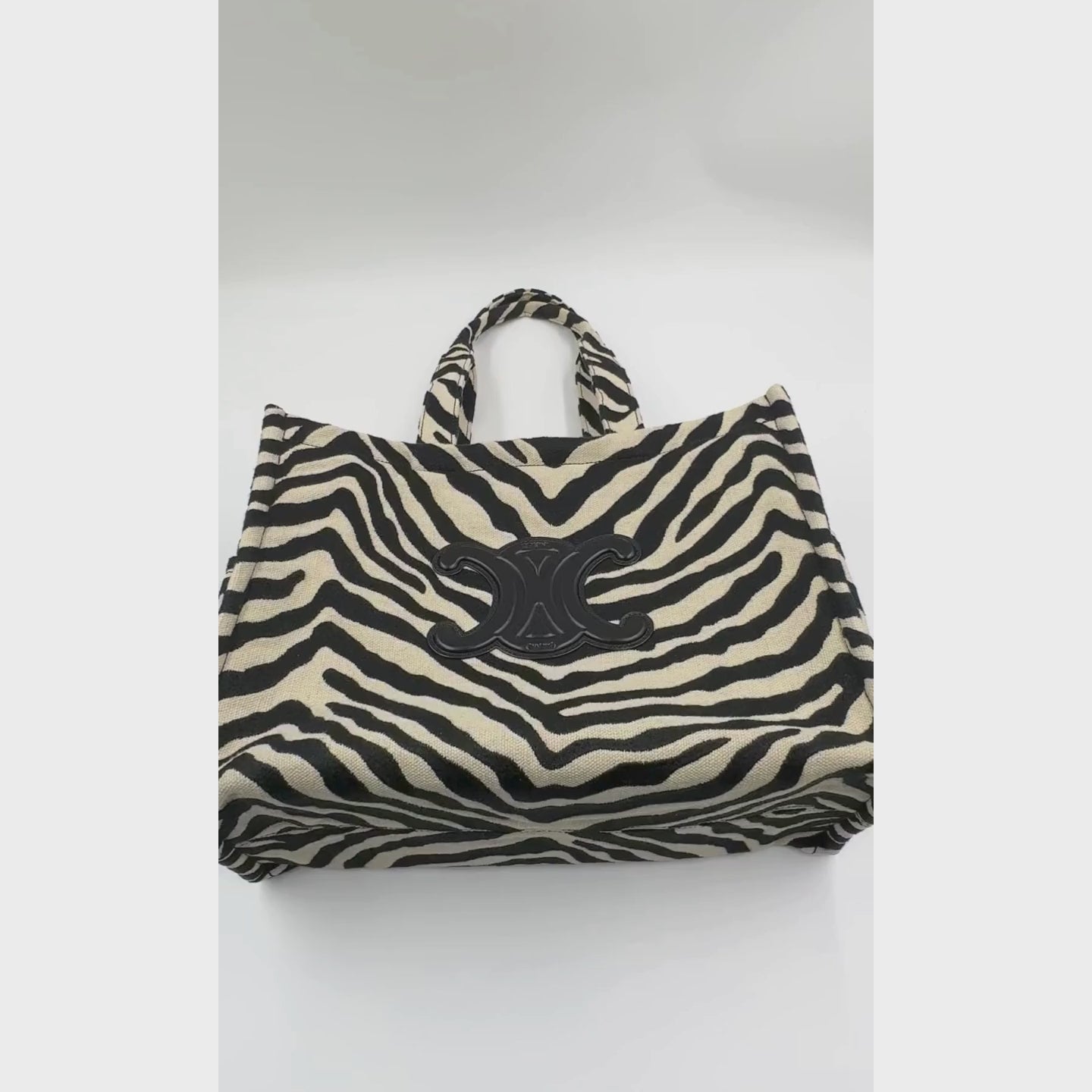 バッグ CELINE LEATHER BRAIDED PATTERN TOTE BAG Céline Zebra Pattern Tote Black And Off white Bag | Gemaee UAE