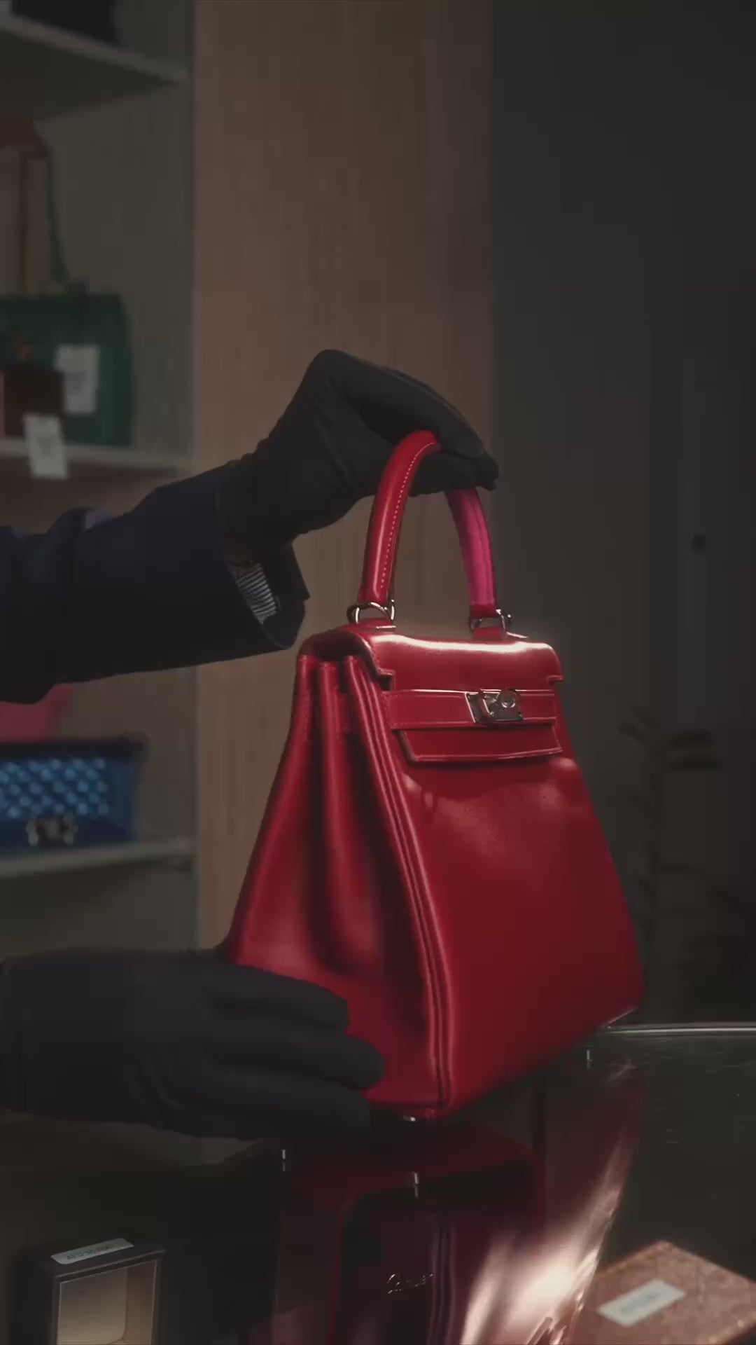 Hermès Kelly 28 Bag in Red Box Leather with Palladium Hardware and Pink Interior