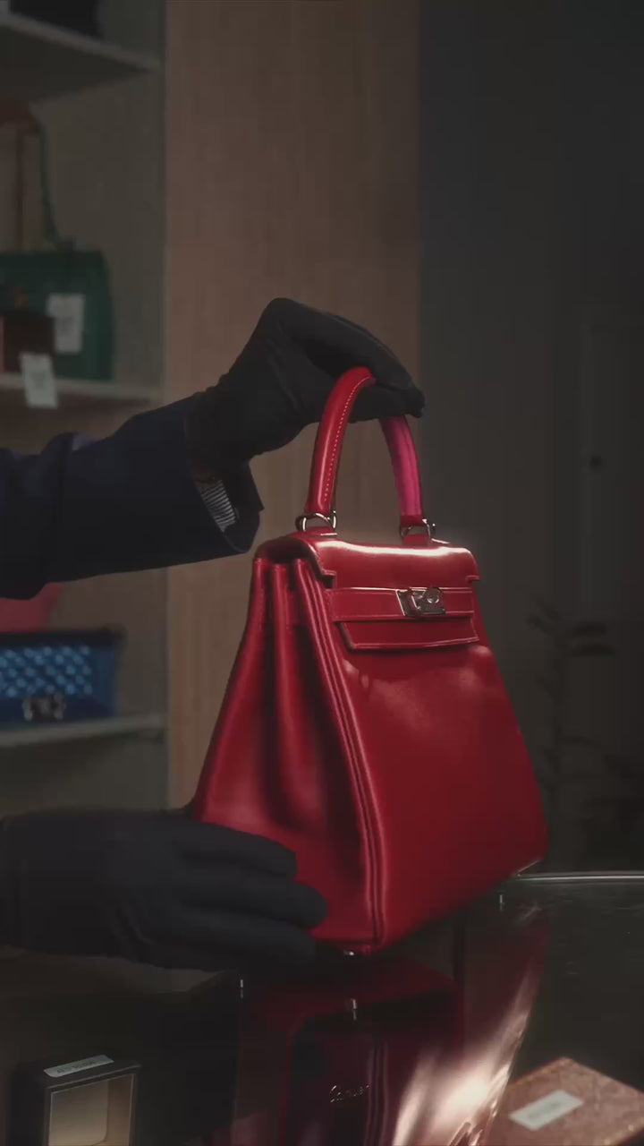 Hermès Kelly 28 Bag in Red Box Leather with Palladium Hardware and Pink Interior