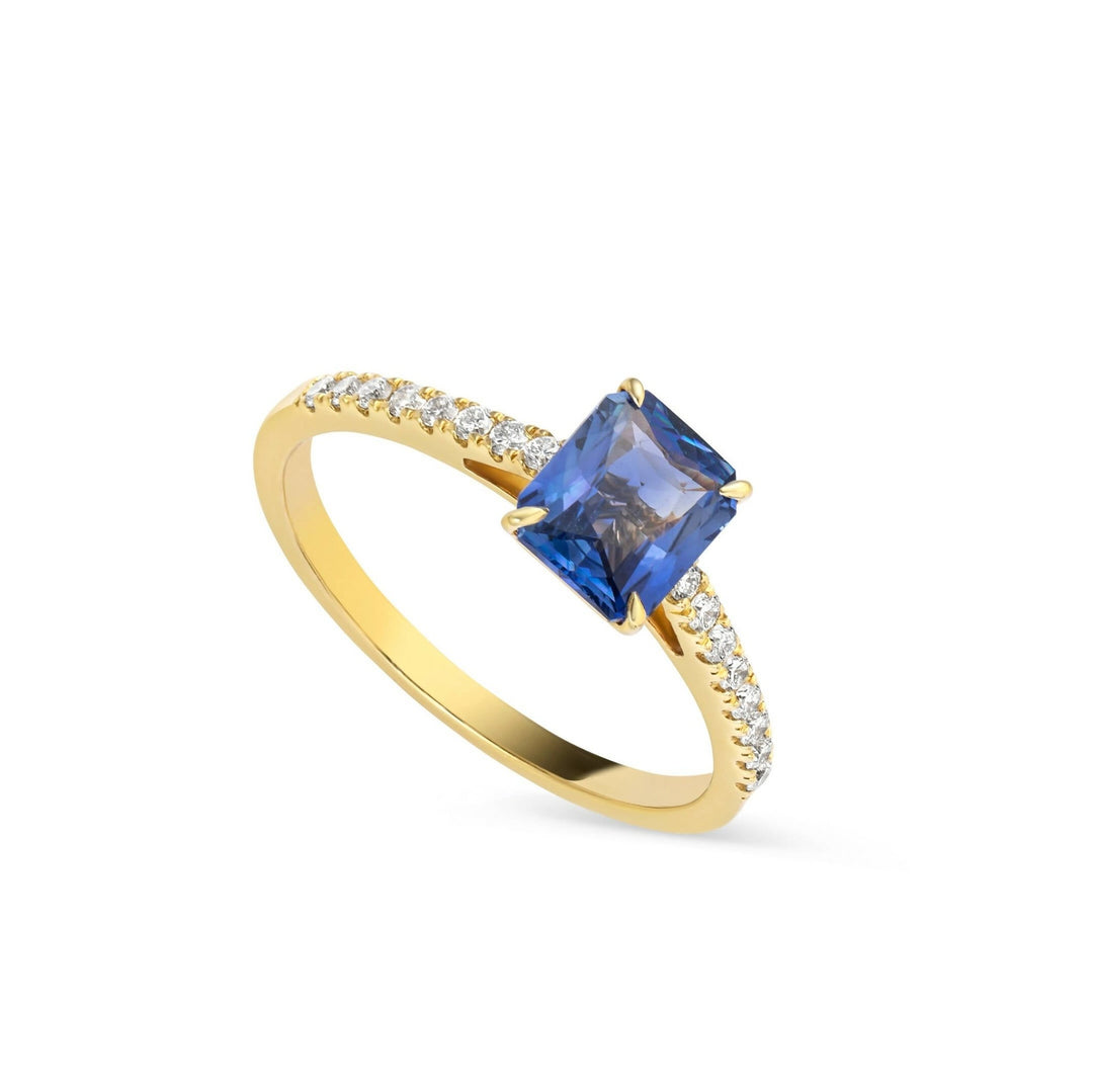 18k Yellow Gold Natural Blue Sapphire & Diamond Ring - Gemaee UAE